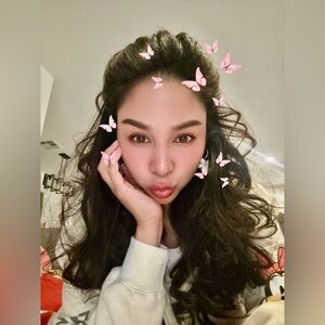 Meet your Posher, Thania